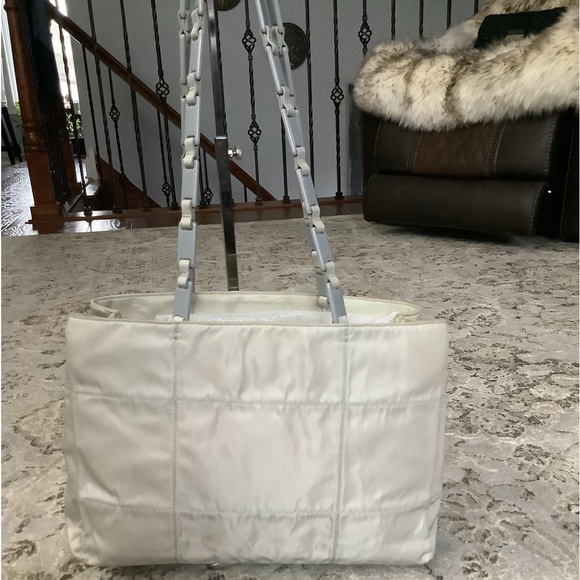 Authentic PRADA nylon tote bag 🌷🌷🌷 - Picture 3 of 16